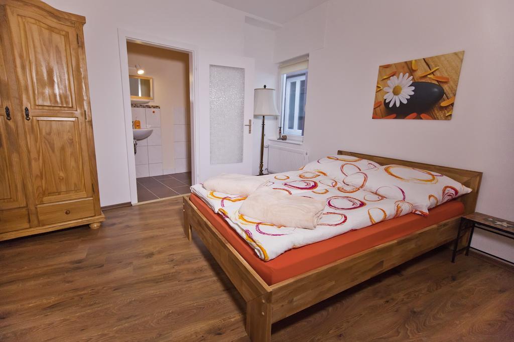Ferienhaus Arianna Apartment ทราเบิน-ทราร์บาค ห้อง รูปภาพ