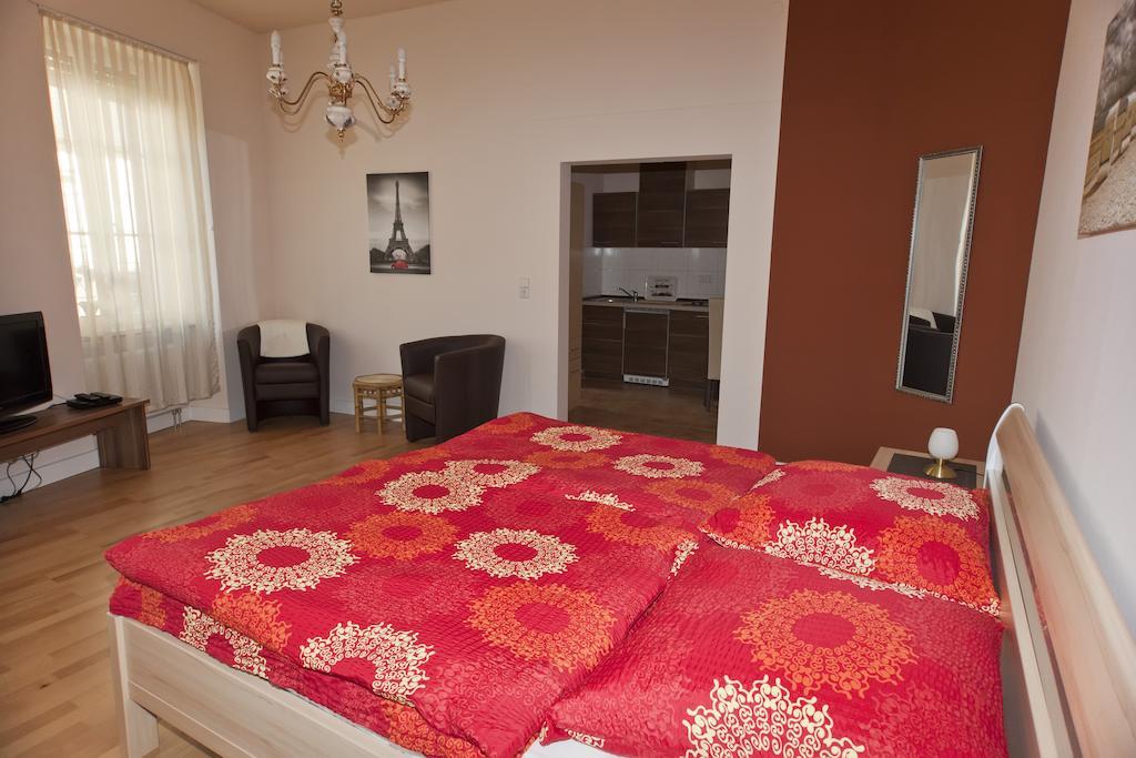 Ferienhaus Arianna Apartment ทราเบิน-ทราร์บาค ภายนอก รูปภาพ