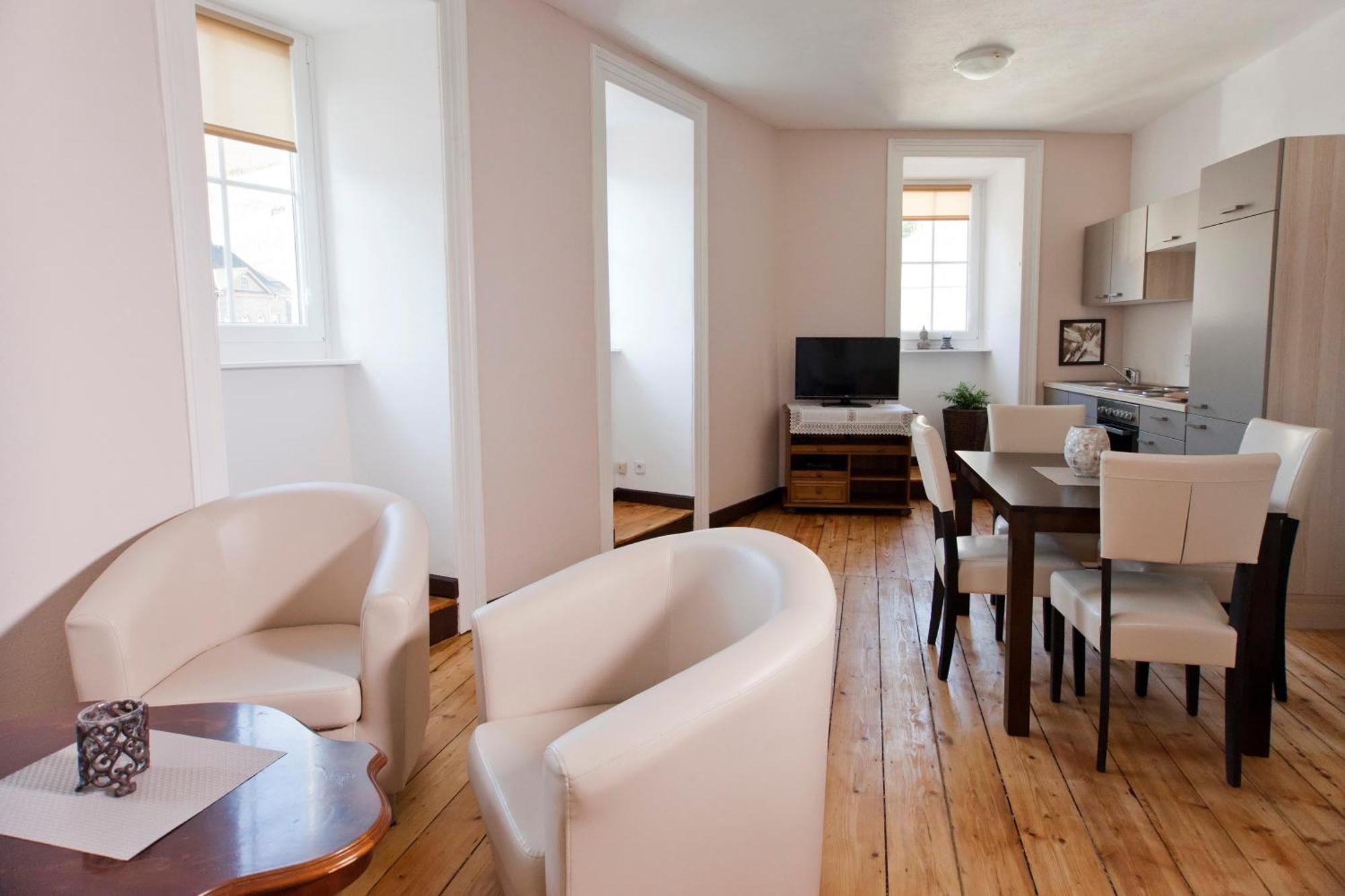 Ferienhaus Arianna Apartment ทราเบิน-ทราร์บาค ภายนอก รูปภาพ