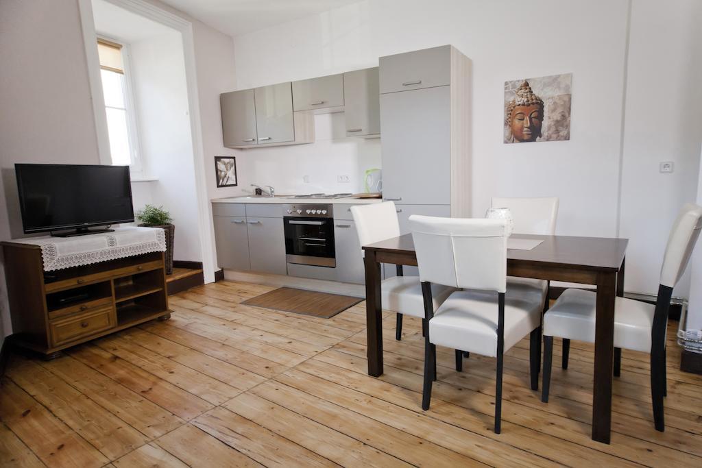 Ferienhaus Arianna Apartment ทราเบิน-ทราร์บาค ภายนอก รูปภาพ
