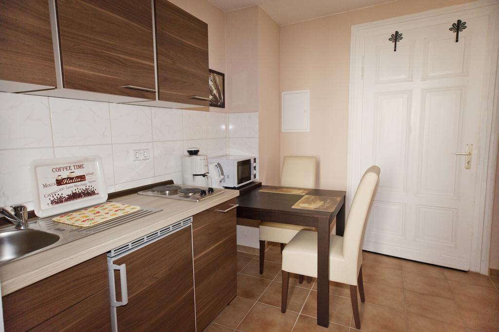 Ferienhaus Arianna Apartment ทราเบิน-ทราร์บาค ภายนอก รูปภาพ
